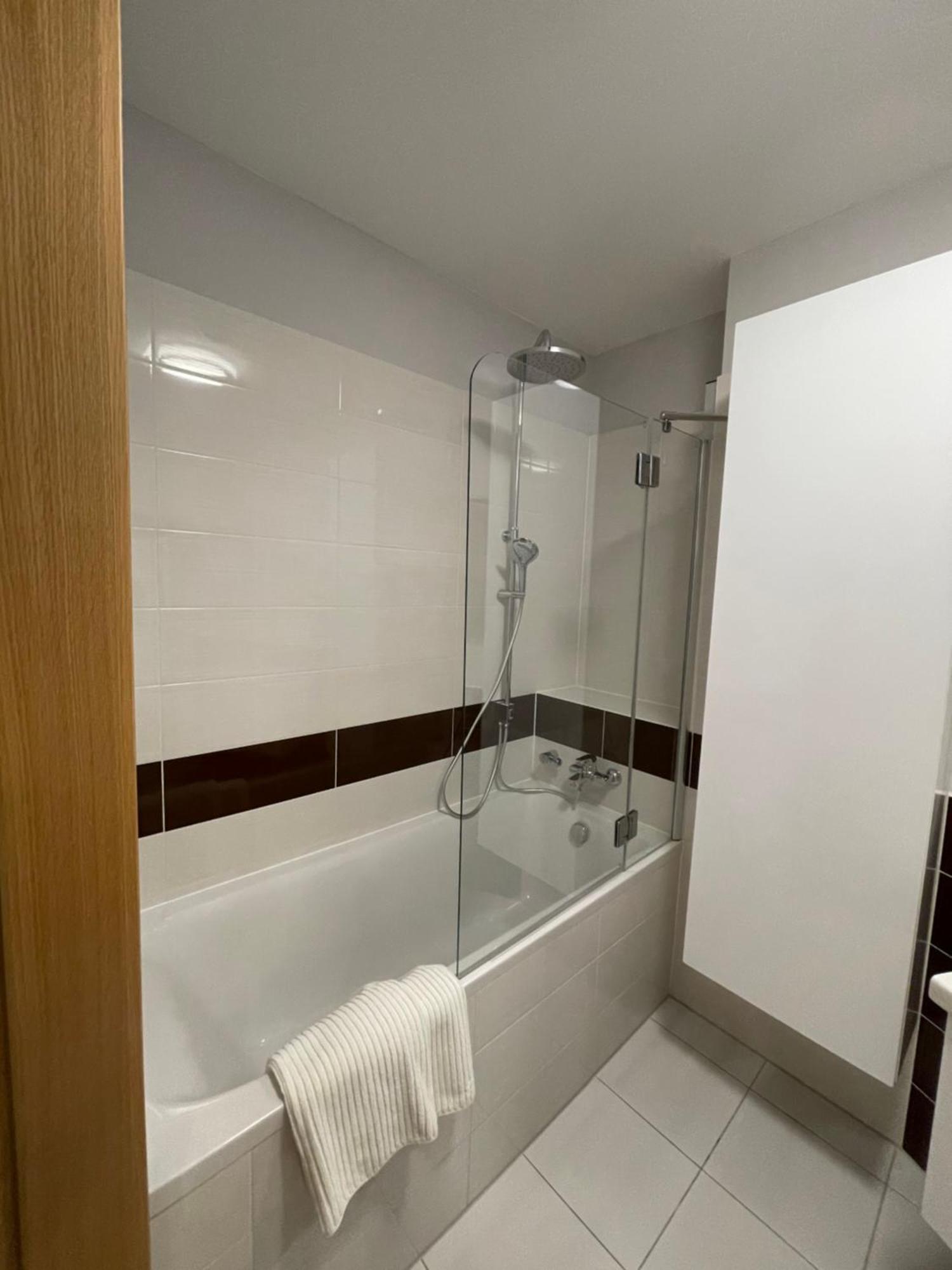 Sag Panorama City Apartment 3 Rooms Free Parking Free Wifi Bratislava Exterior photo